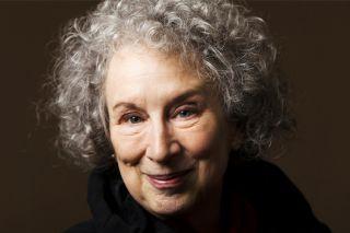 &quot;Arriba del árbol más alto&quot; de Margaret Atwood